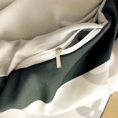 100%ポリエステル素材のベッドセット