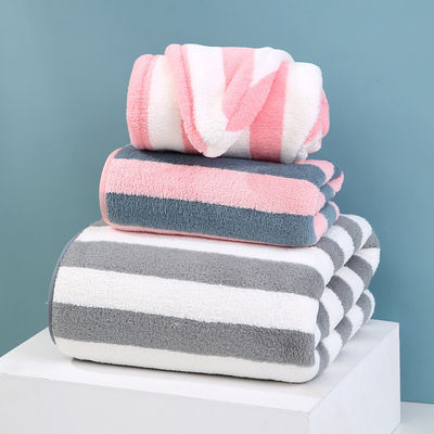厚いサンゴのベルベットビーチタオル 32*32cm/ 35*75cm/ 70*140cm/ ホテルのゲストのためにカスタム