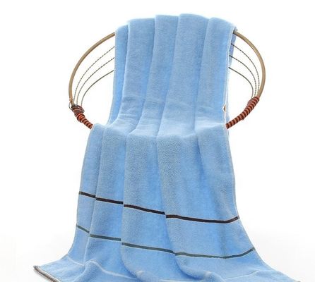 すべての年齢層 70*140cm 純綿 優れた水吸収性のある大きな浴巾