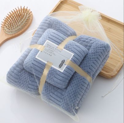 厚くて吸収性の高いサンゴの毛皮 究極の快適さのために
