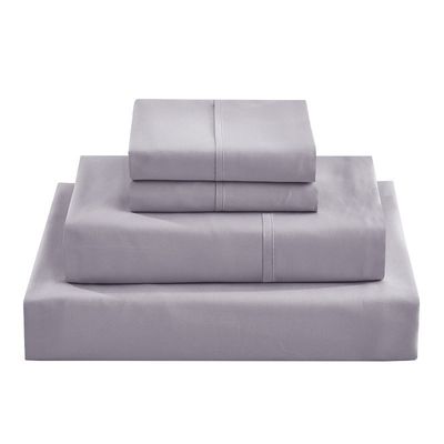 刺身 の 寝具 の セット と 合致 する カーテン を 用い て,ベッド に 優雅 な 感触 を 添え て ください