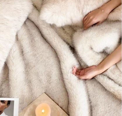 冬季 厚いフランネルと巨型ポケットのオーバーサイズの毛布着用フーディ